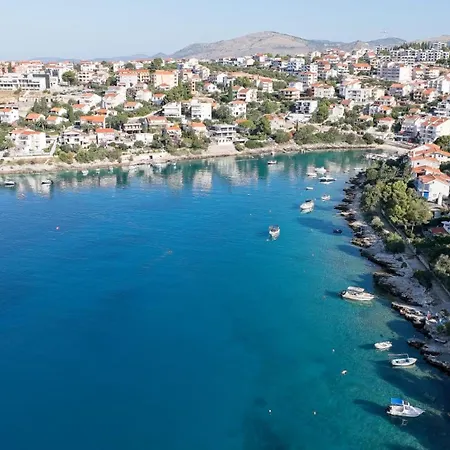 Zen - Heated Pool, Ev Type 2 Apartman