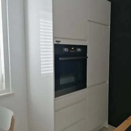 Zen - Heated Pool, Ev Type 2 Apartman Trogir