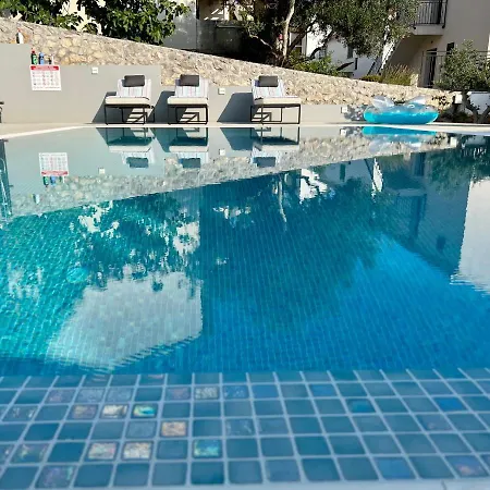 アパート Zen - Heated Pool, Ev Type 2 トロギール